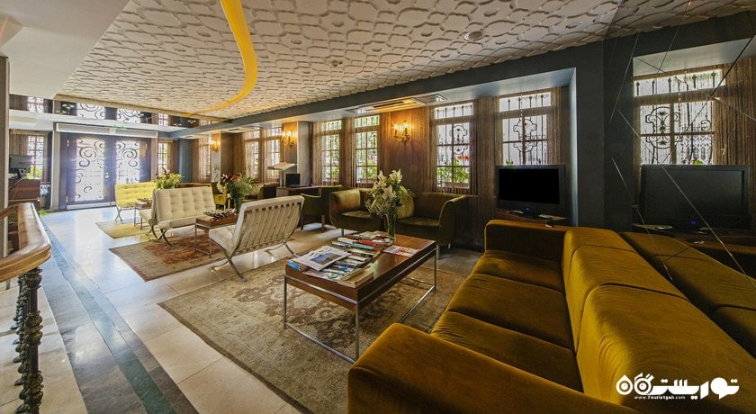 نمای کلی محوطه نشیمن لابی